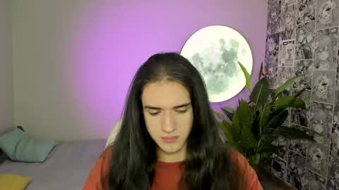 Snapshot of harvey_hair chatting on November 2025 01:54:02 PM harvey_hair online show from November 2025 01:54:02 PM