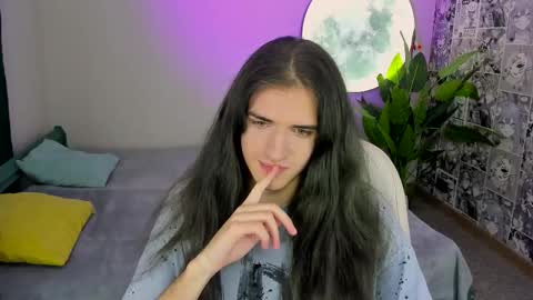 Snapshot of harvey_hair chatting on November 2025 03:23:02 PM harvey_hair online show from November 2025 03:23:02 PM