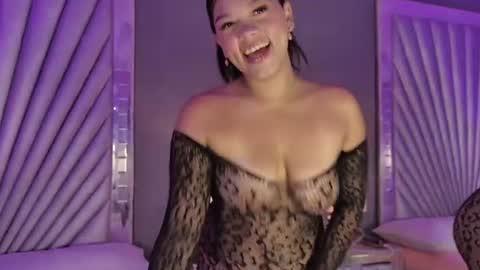 Snapshot of hatsajones chatting on June 2026 04:00:02 AM hatsajones online show from June 2026 04:00:02 AM