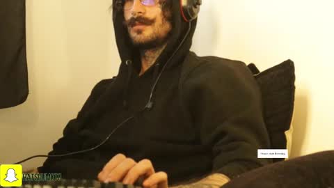 Snapshot of hatsumotokyoto chatting on January 2025 10:01:01 PM More content   2   online show from January 2025 10:01:01 PM