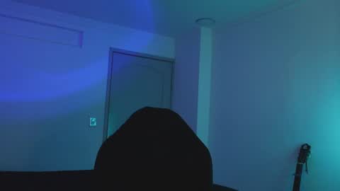 Snapshot of hatsumotokyoto chatting on September 2025 04:49:02 AM More content   2   online show from September 2025 04:49:02 AM