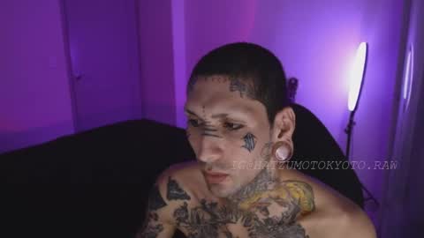 Snapshot of hatsumotokyoto chatting on October 2025 03:12:02 AM More content   2   online show from October 2025 03:12:02 AM