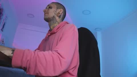 Snapshot of hatsumotokyoto chatting on October 2025 03:29:02 AM More content   2   online show from October 2025 03:29:02 AM