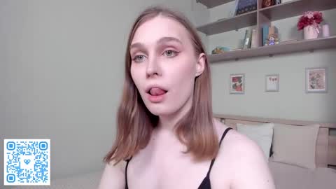 Mia online show from April 2026 02:18:01 PM