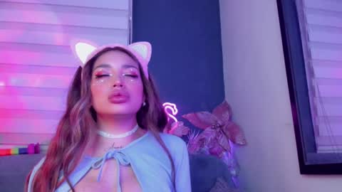 Marie online show from January 2025 03:38:01 AM