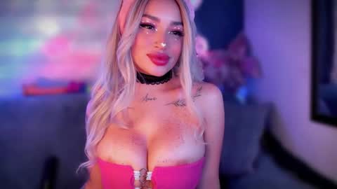 Marie online show from February 2025 02:11:02 AM