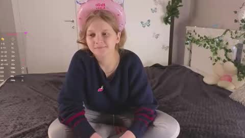 Snapshot of hazeelariel chatting on March 2026 06:36:01 PM Jenny online show from March 2026 06:36:01 PM