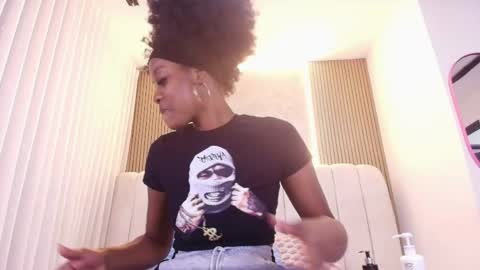 Snapshot of hazel_kataleya chatting on April 2026 07:11:02 PM kataleya online show from April 2026 07:11:02 PM