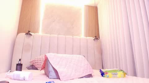 Snapshot of hazel_kataleya chatting on May 2026 07:33:01 PM kataleya online show from May 2026 07:33:01 PM