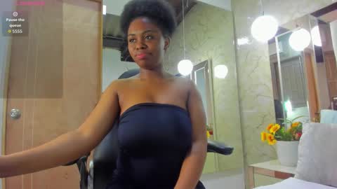 hazel_lanee online show from October 2025 04:11:01 AM