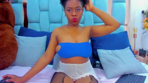 hazel_lanee online show from March 2026 11:00:01 PM
