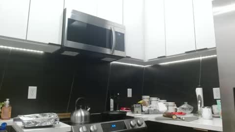 Snapshot of hazel_skye chatting on January 2026 12:14:02 AM Hazel online show from January 2026 12:14:02 AM