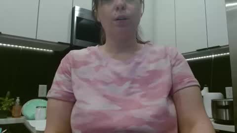 Snapshot of hazel_skye chatting on February 2026 12:10:01 AM Hazel online show from February 2026 12:10:01 AM