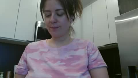 Hazel online show from March 2026 09:49:02 PM