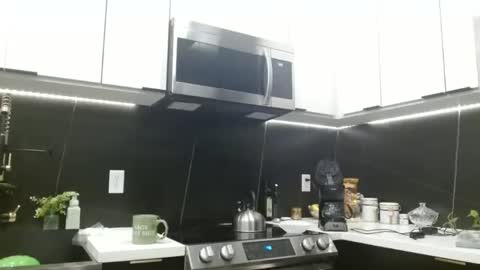 Hazel online show from April 2026 01:00:02 PM