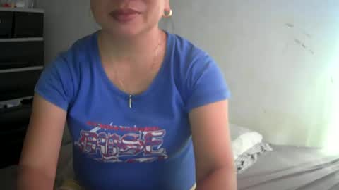 Snapshot of hazeldhane chatting on December 2024 05:34:01 AM hazeldhane online show from December 2024 05:34:01 AM