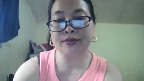 Snapshot of hazeldhane chatting on March 2025 05:07:02 AM hazeldhane online show from March 2025 05:07:02 AM