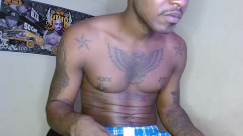 hazlan_420 online show from October 2025 11:57:01 PM