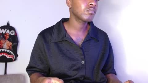 hazlan_420 online show from November 2025 09:50:01 PM