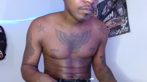 hazlan_420 online show from February 2026 07:08:01 PM