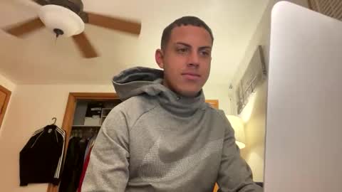 headsome01_ online show from October 2025 04:26:01 AM