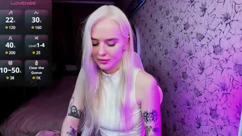 Valeria online show from February 2025 01:16:01 PM