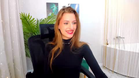 heartedlove_1 online show from March 2025 12:05:02 PM