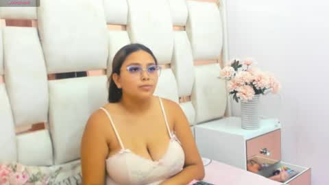 heavenlybump online show from April 2026 07:06:02 PM