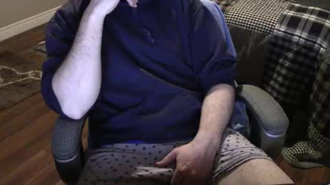 Snapshot of heavilyhung chatting on April 2026 04:27:01 AM John online show from April 2026 04:27:01 AM