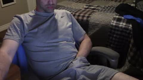 Snapshot of heavilyhung chatting on June 2026 04:24:02 AM John online show from June 2026 04:24:02 AM