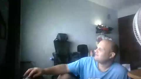 Snapshot of heavy_rebellxc chatting on June 2026 06:25:01 AM Heavy Rebell online show from June 2026 06:25:01 AM