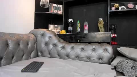 heellboy_ online show from November 2025 04:23:02 AM