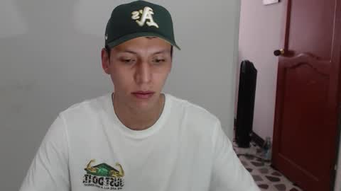 hefesto_69 online show from October 2025 05:24:01 PM