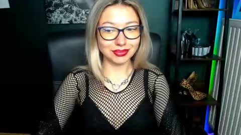 Snapshot of heidi_pleasure chatting on July 2026 04:49:02 AM Heidi online show from July 2026 04:49:02 AM