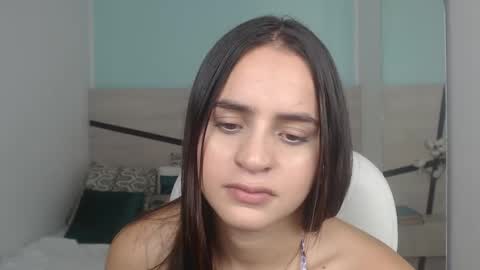 Snapshot of heidy_hoiss chatting on February 2025 08:31:01 PM Heidy online show from February 2025 08:31:01 PM