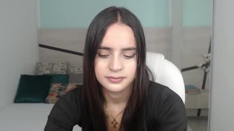 Snapshot of heidy_hoiss chatting on February 2025 08:21:01 PM Heidy online show from February 2025 08:21:01 PM