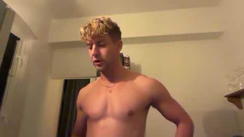 Snapshot of heikhoe chatting on October 2025 07:15:02 PM Heikhoe online show from October 2025 07:15:02 PM