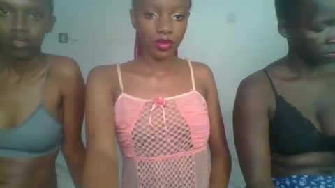 Snapshot of heilybunny chatting on April 2026 09:24:01 PM heilybunny online show from April 2026 09:24:01 PM