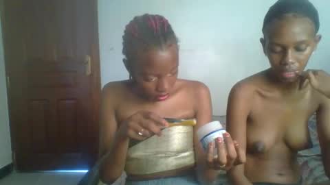 Snapshot of heilybunny chatting on April 2026 09:10:01 AM heilybunny online show from April 2026 09:10:01 AM