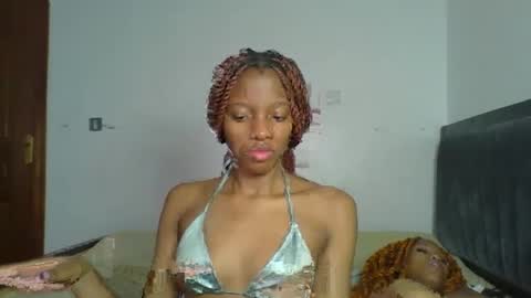 Snapshot of heilybunny chatting on May 2026 07:03:01 AM heilybunny online show from May 2026 07:03:01 AM