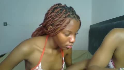 Snapshot of heilybunny chatting on May 2026 07:15:02 AM heilybunny online show from May 2026 07:15:02 AM