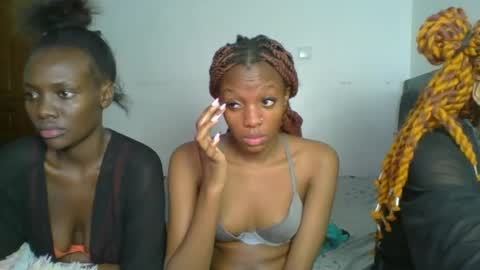 Snapshot of heilybunny chatting on May 2026 10:07:01 PM heilybunny online show from May 2026 10:07:01 PM