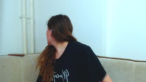 helen_adams_ online show from January 2025 01:17:01 PM