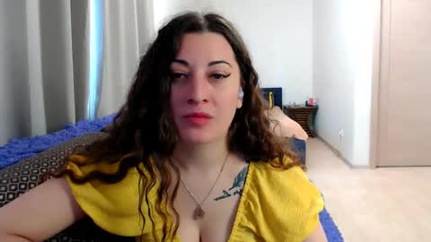 Snapshot of helen_adams_ chatting on May 2026 05:27:01 AM helen_adams_ online show from May 2026 05:27:01 AM