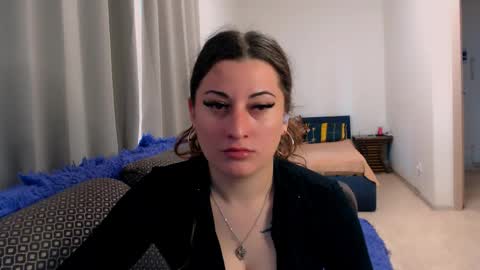 Snapshot of helen_adams_ chatting on May 2026 07:35:01 AM helen_adams_ online show from May 2026 07:35:01 AM