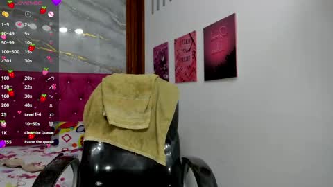 Helen online show from April 2026 07:10:01 PM