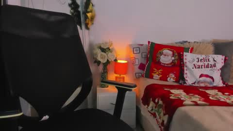 Helena Santos  online show from November 2025 12:19:02 PM