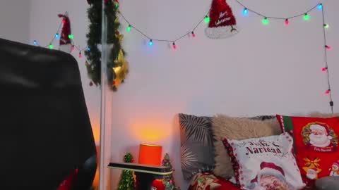 Helena Santos  online show from December 2025 12:54:01 PM