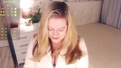 Helena Bonham online show from January 2025 05:19:01 AM