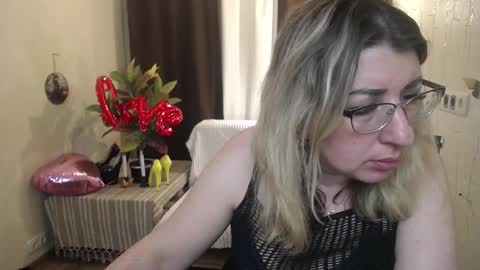 helenenigma online show from February 2025 10:42:02 PM